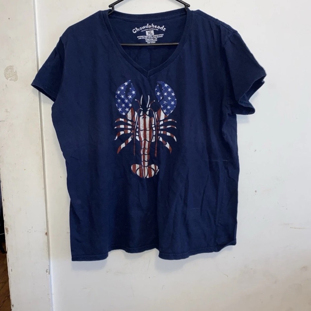 Crowdheadz Women's Navy V-Neck Short Sleeve Tee with American Flag Lobster Motif